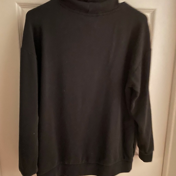 Victoria’s Secret PINK Sweatshirt - Picture 4 of 5